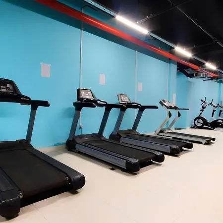 Smart Alexa Home, Skyline, Gym & Swim. アパート *