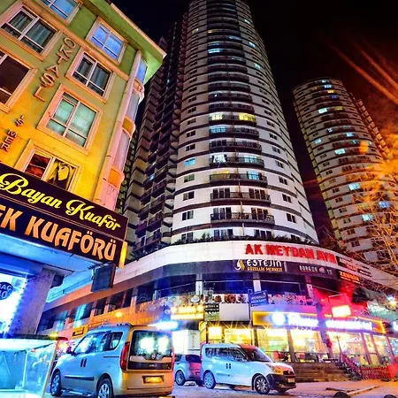 Lägenhet Smart Alexa Home, Skyline, Gym & Swim. Istanbul