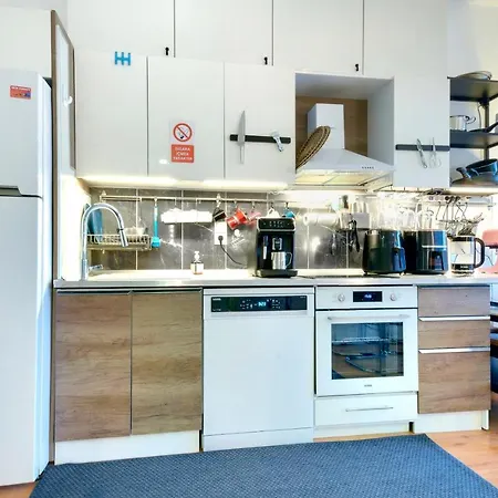 Smart Alexa Home, Skyline, Gym & Swim. Κωνσταντινούπολη